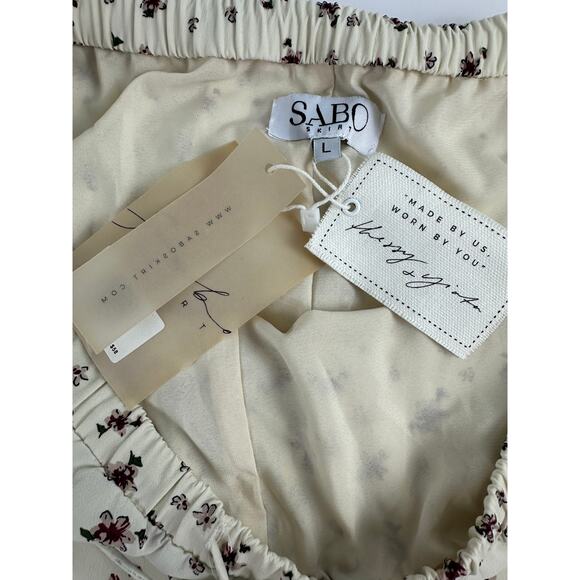 Sabo Skirt Size Large NWT Floral Print Drawstring Shorts Cream Ruffles Prairie - Picture 3 of 8